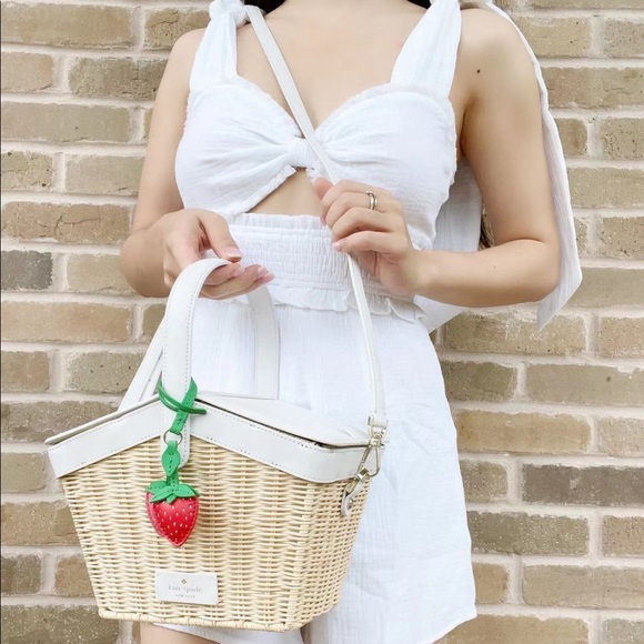 Kate Spade Picnic In Park Basket Strawberry - Picture 3 of 7